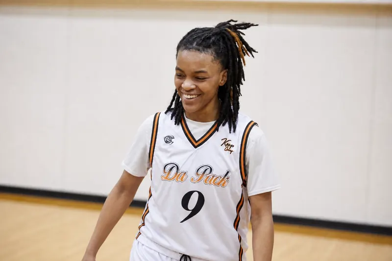 Da Pack Custom Basketball Uniform